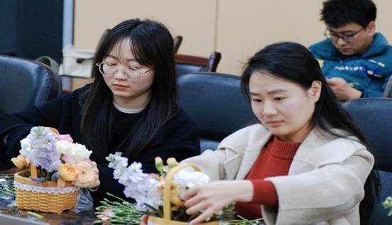 1a63d52a3501565f1008d6f9f853325