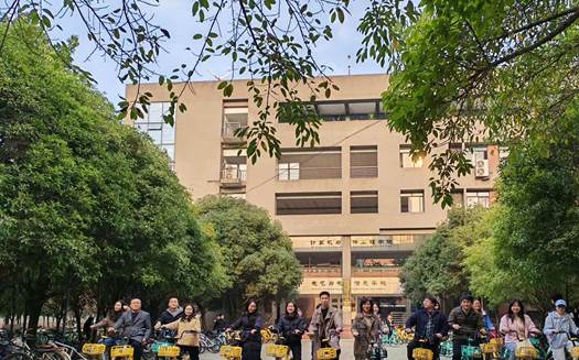 3dd6b8f826a933f15ab57a1761920066